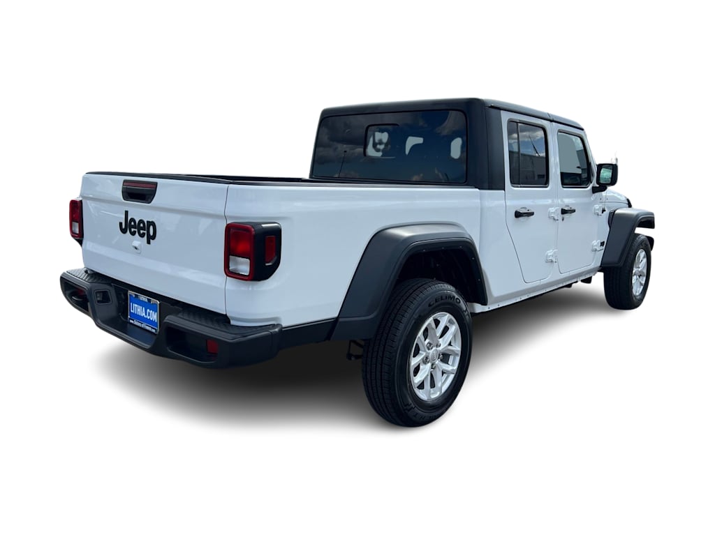 Thumbnail: 2023 Jeep Gladiator - 21