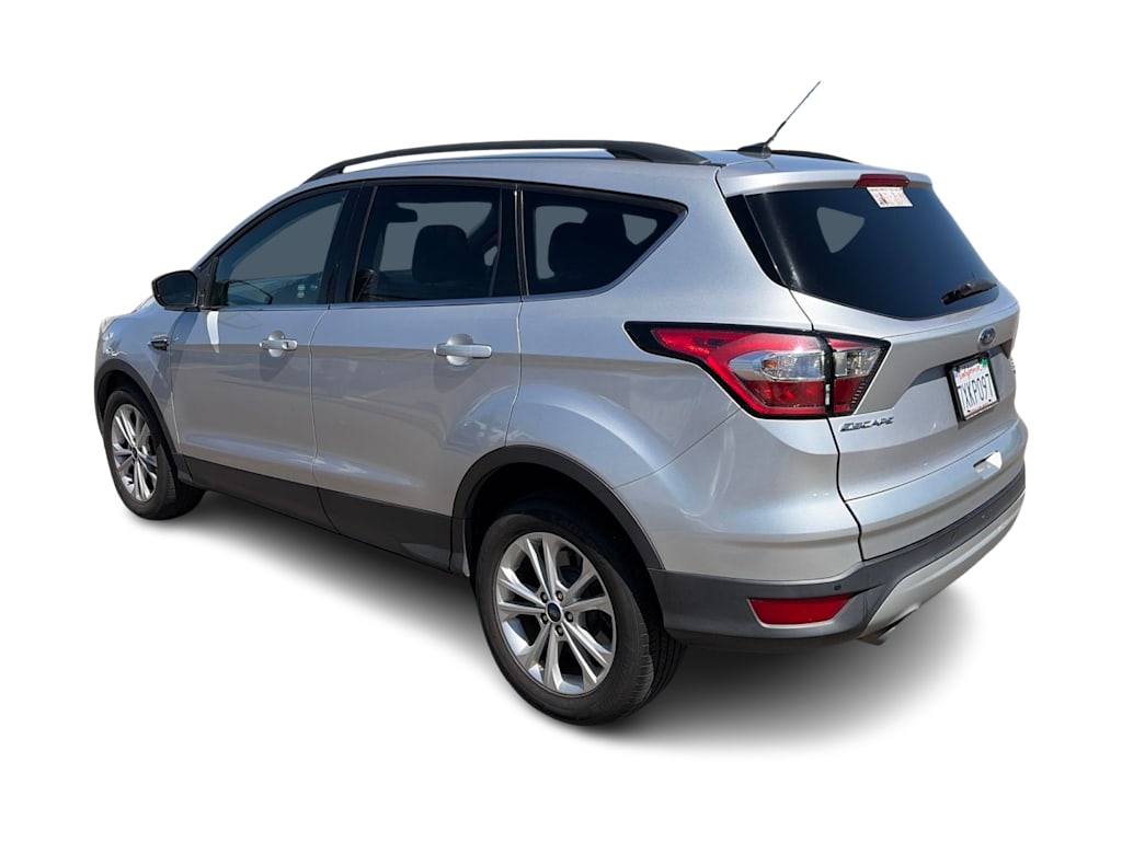 Thumbnail: 2017 Ford Escape - 3