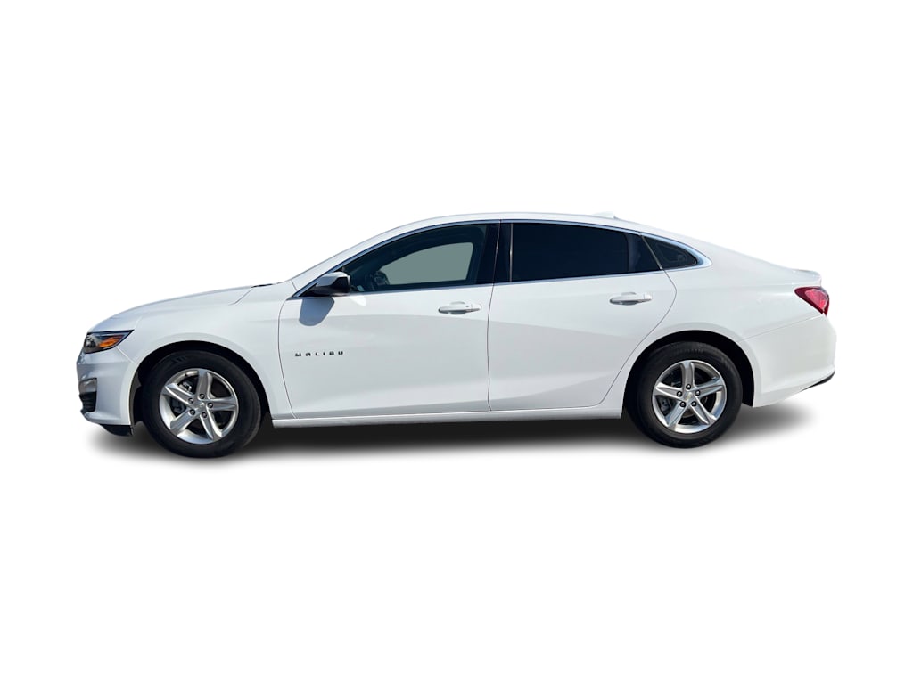 Thumbnail: 2022 Chevrolet Malibu - 3