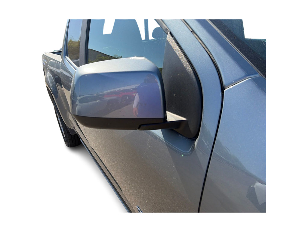 Thumbnail: 2018 Chevrolet Colorado - 3