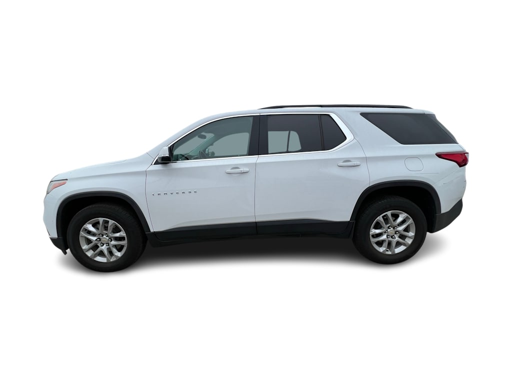 Thumbnail: 2021 Chevrolet Traverse - 3