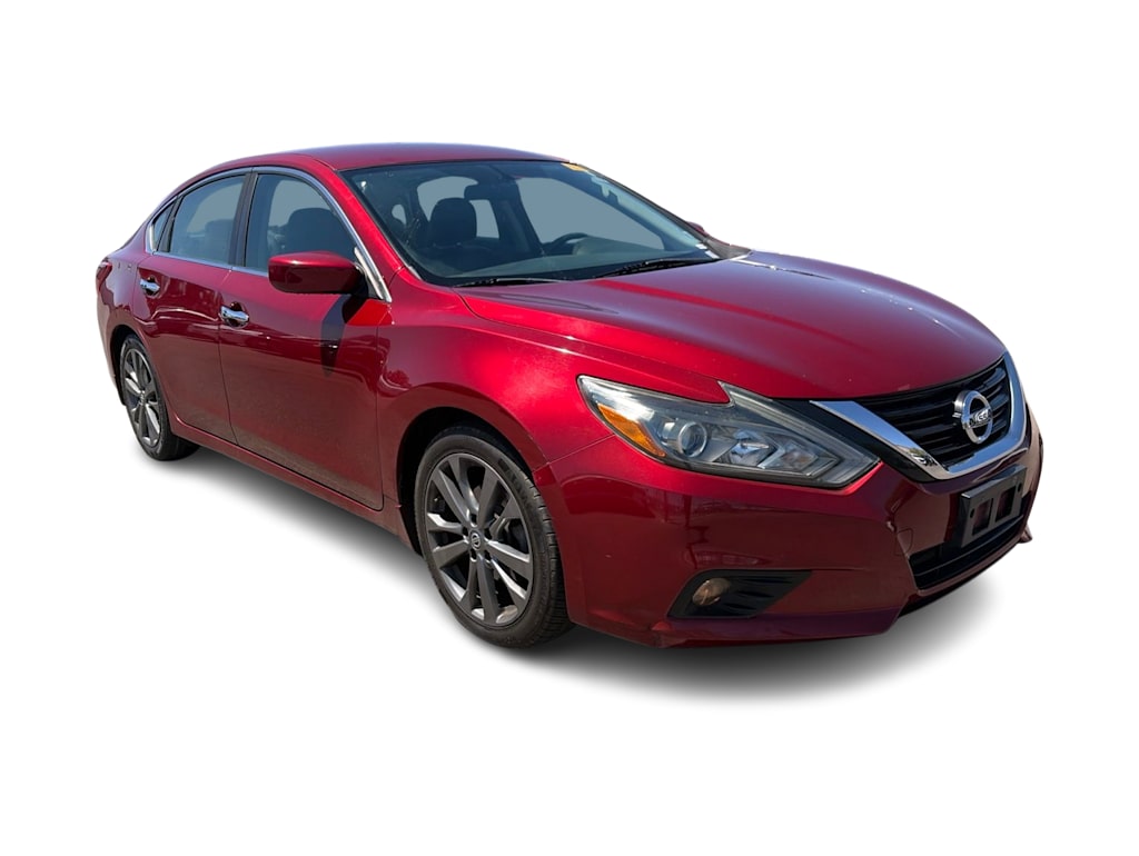 Thumbnail: 2018 Nissan Altima - 17