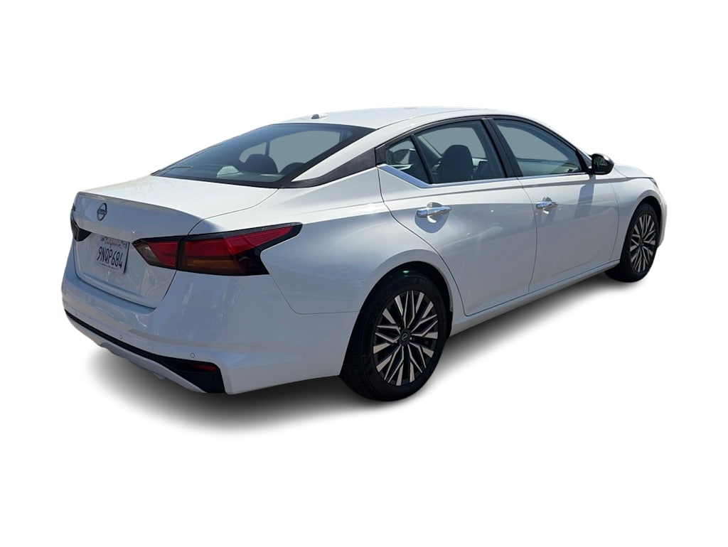 Thumbnail: 2025 Nissan Altima - 18