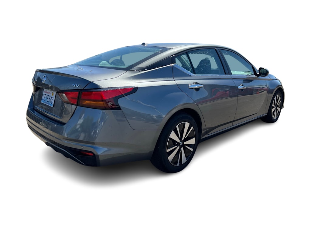 Thumbnail: 2022 Nissan Altima - 22