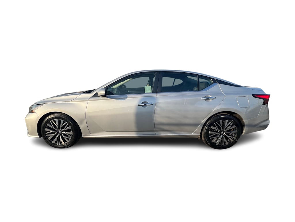 Thumbnail: 2023 Nissan Altima - 3