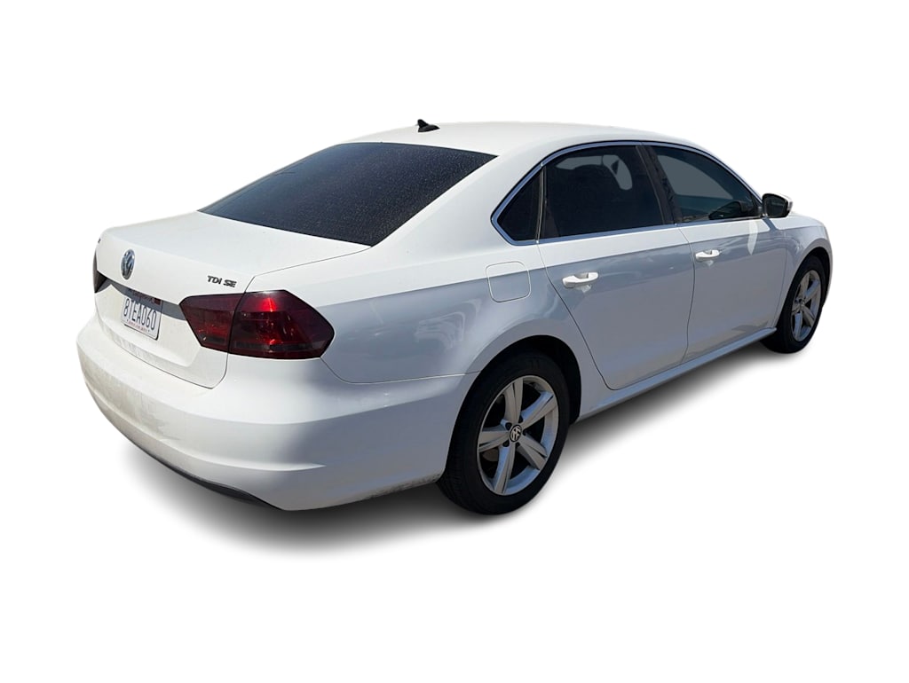 Thumbnail: 2013 Volkswagen Passat - 20