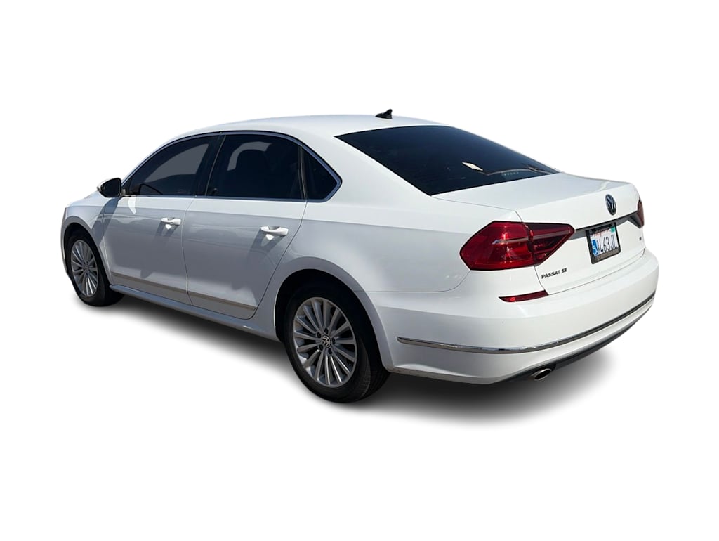 Thumbnail: 2017 Volkswagen Passat - 3