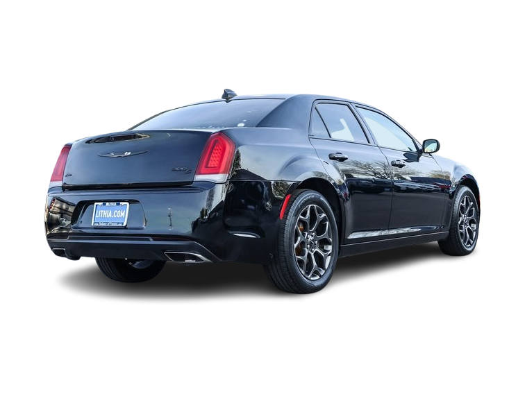2018 Chrysler 300 S 22