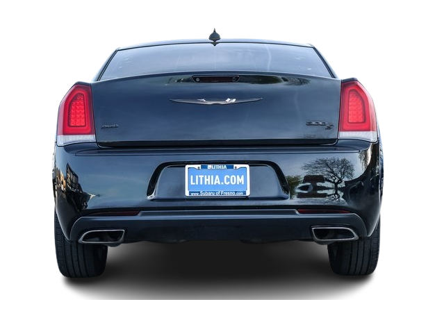 2018 Chrysler 300 S 4