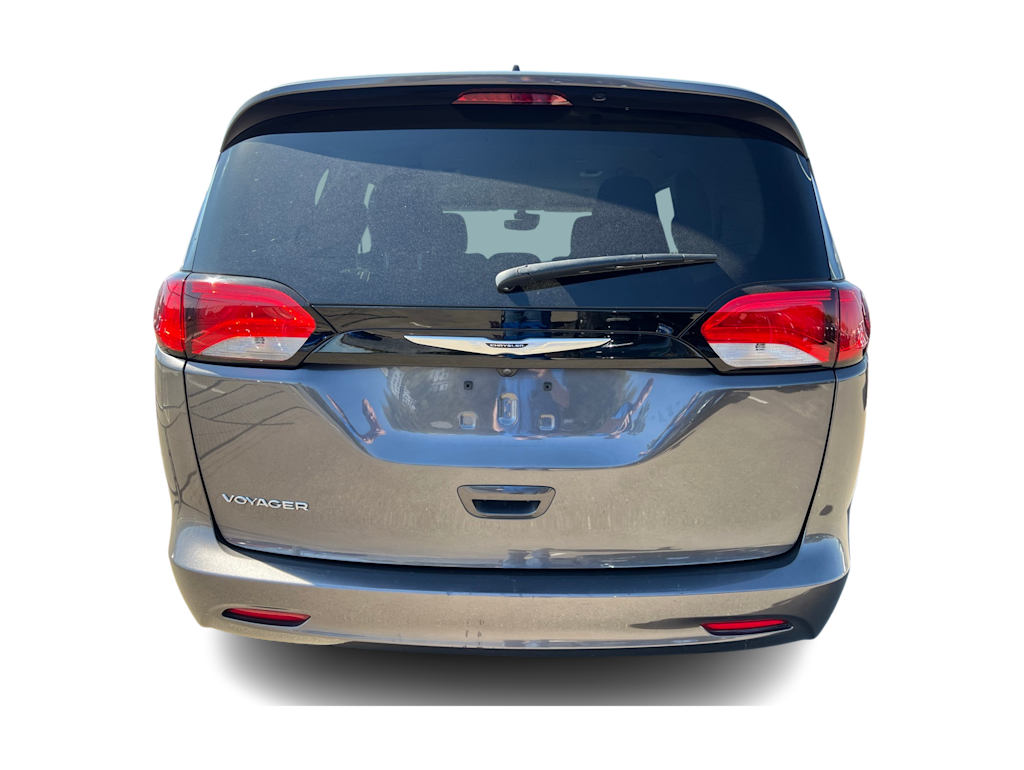 Thumbnail: 2023 Chrysler Voyager - 5