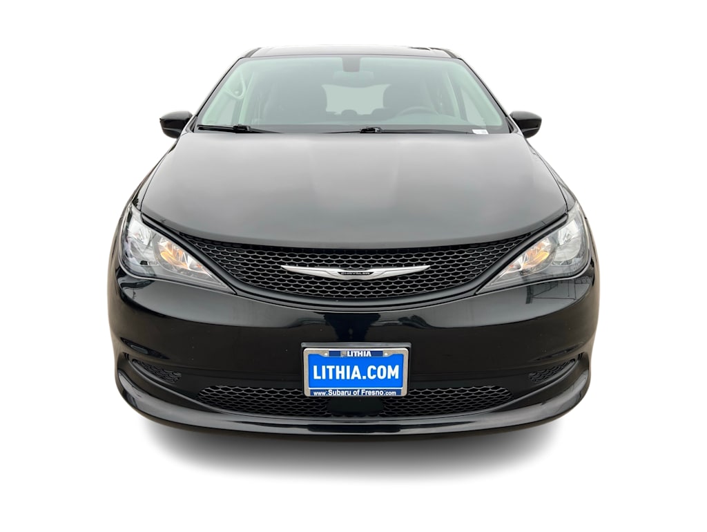 Thumbnail: 2022 Chrysler Voyager - 6