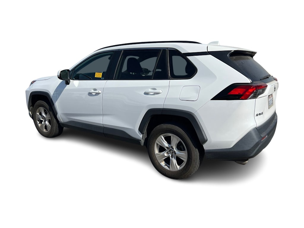 Thumbnail: 2021 Toyota RAV4 - 3