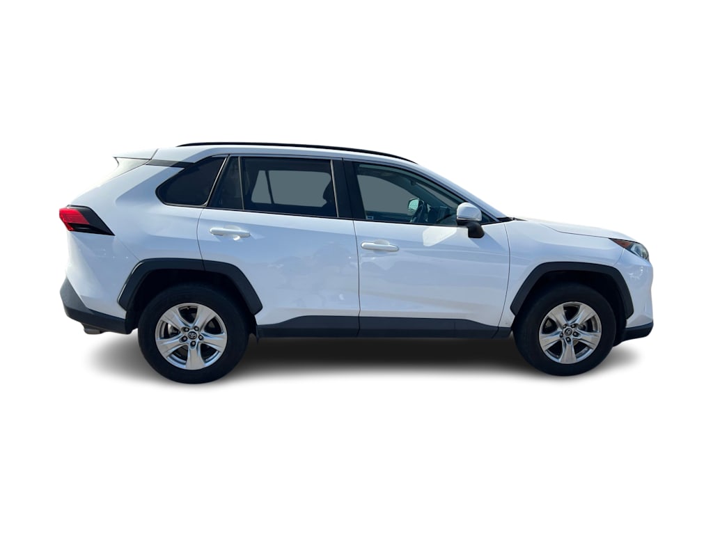Thumbnail: 2021 Toyota RAV4 - 16