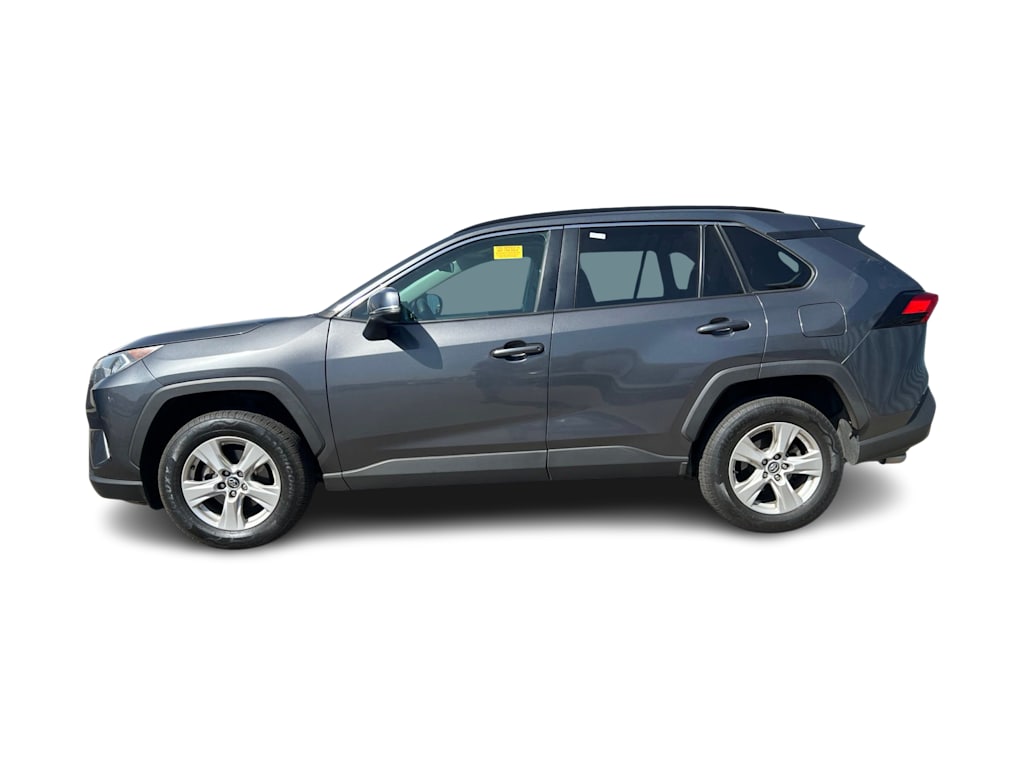 Thumbnail: 2021 Toyota RAV4 - 17