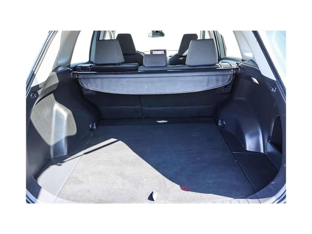 2023 Toyota RAV4 XLE 18