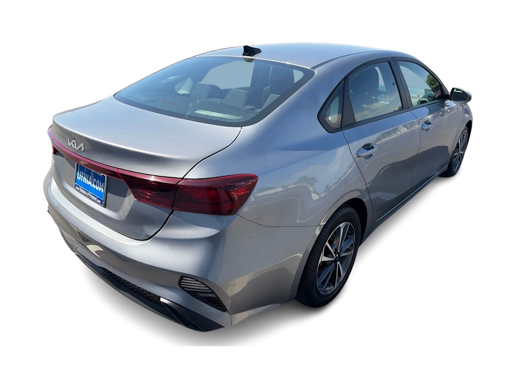 Thumbnail: 2024 Kia Forte - 29