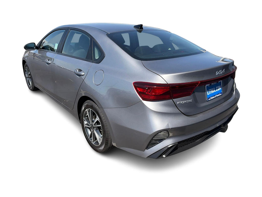 Thumbnail: 2024 Kia Forte - 4