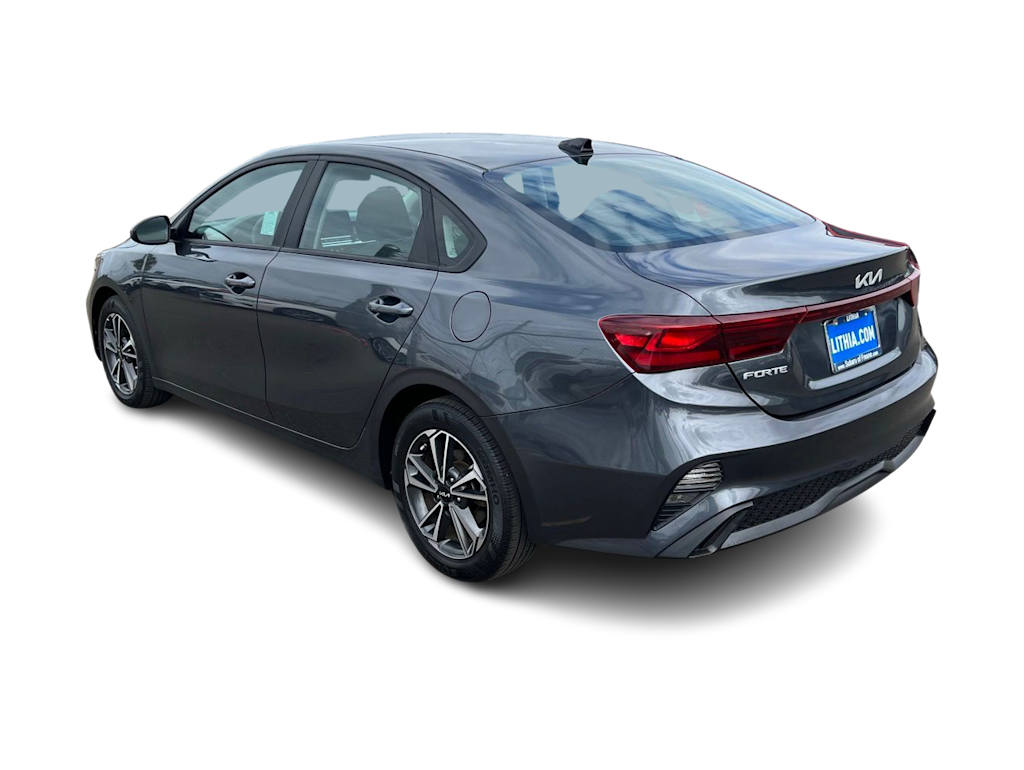 Thumbnail: 2024 Kia Forte - 3