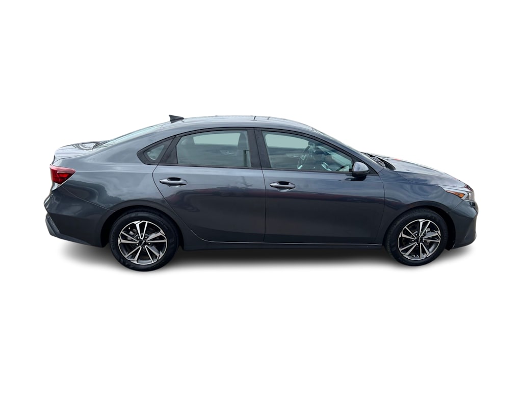 Thumbnail: 2024 Kia Forte - 18