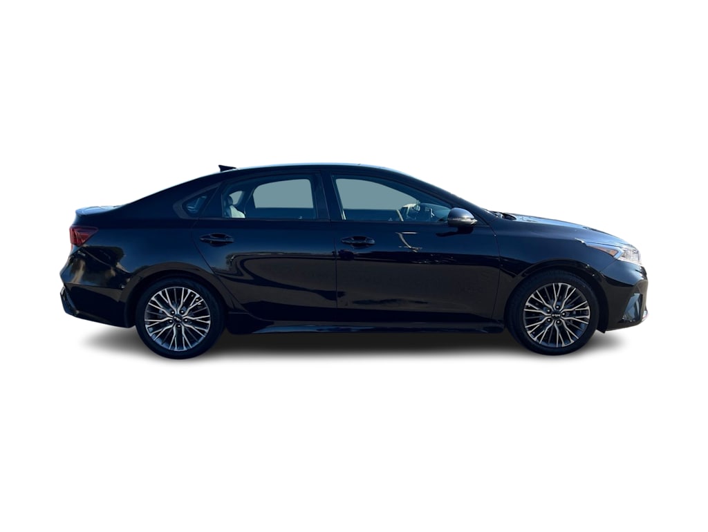 Thumbnail: 2022 Kia Forte - 24