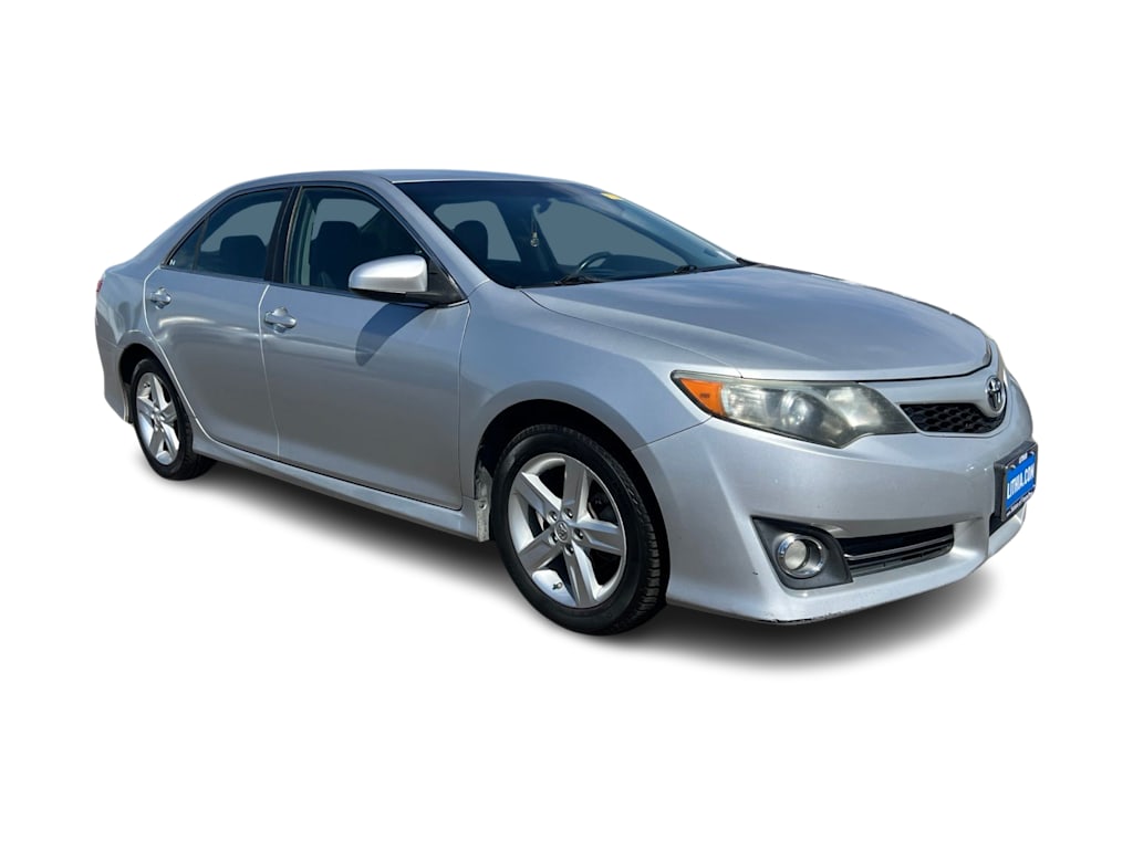 Thumbnail: 2014 Toyota Camry - 16