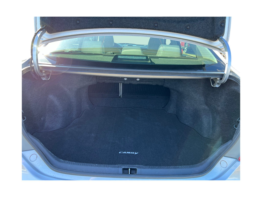 Thumbnail: 2012 Toyota Camry - 17