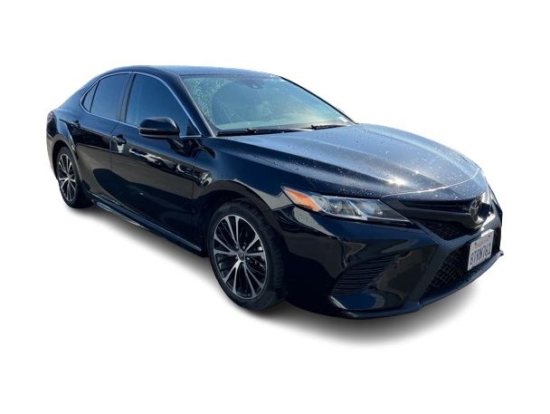 2020 Toyota Camry SE 24