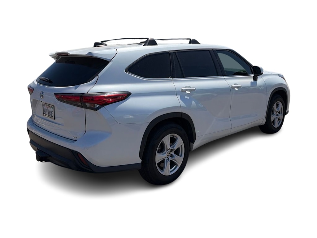 Thumbnail: 2022 Toyota Highlander - 20