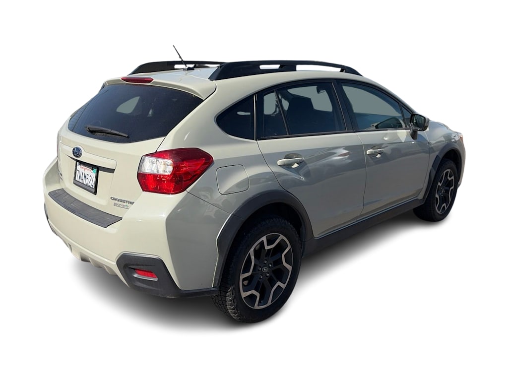 Thumbnail: 2017 Subaru Crosstrek - 18