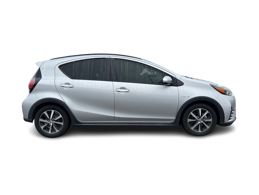 Thumbnail: 2018 Toyota Prius c - 21