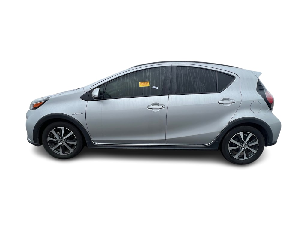 Thumbnail: 2018 Toyota Prius c - 3