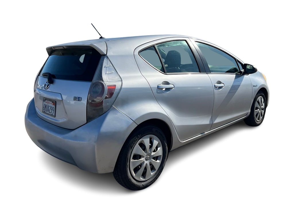 Thumbnail: 2012 Toyota Prius c - 15