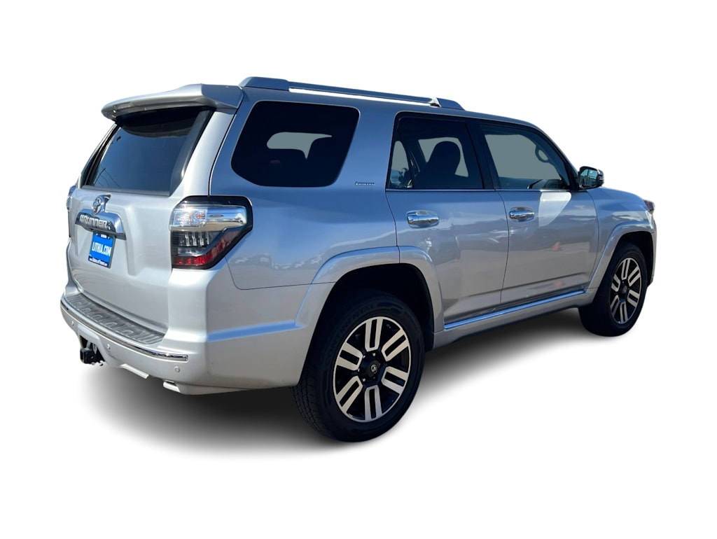 Thumbnail: 2016 Toyota 4Runner - 16