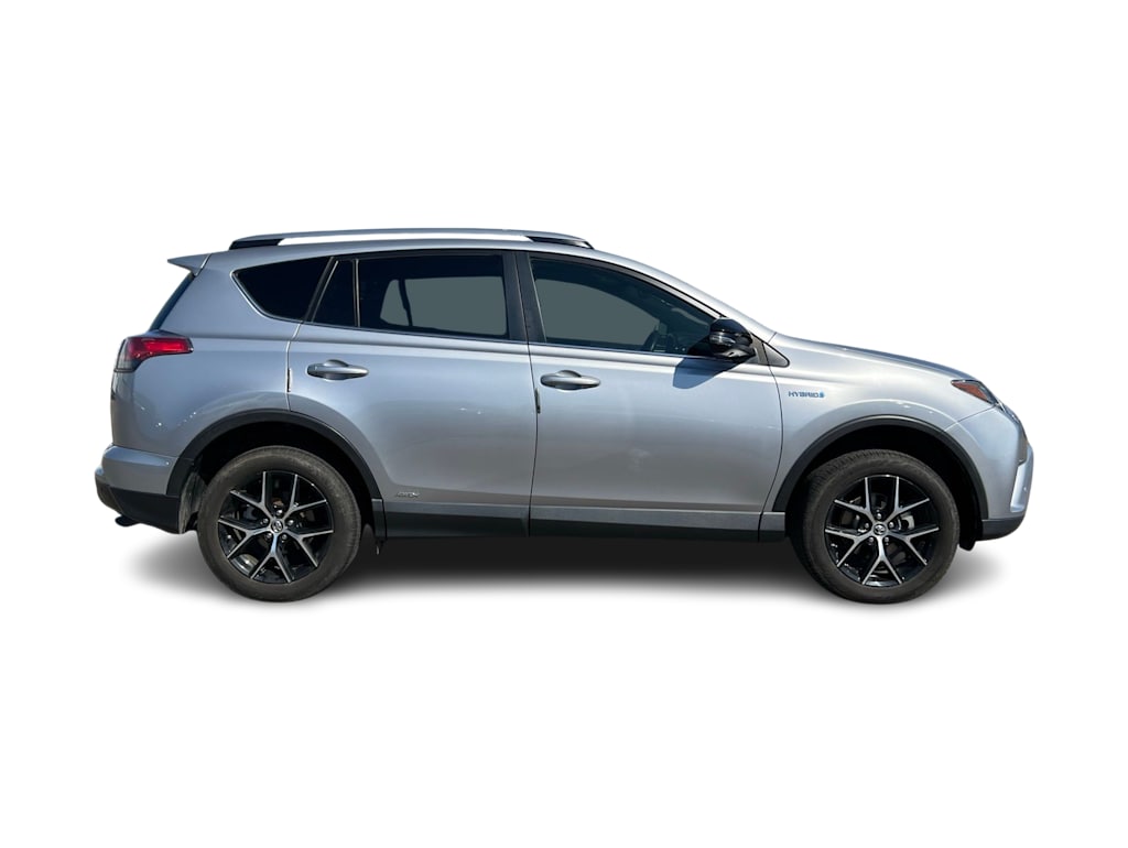 Thumbnail: 2017 Toyota RAV4 - 21