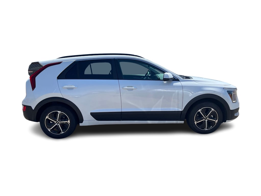 Thumbnail: 2025 Kia Niro - 16