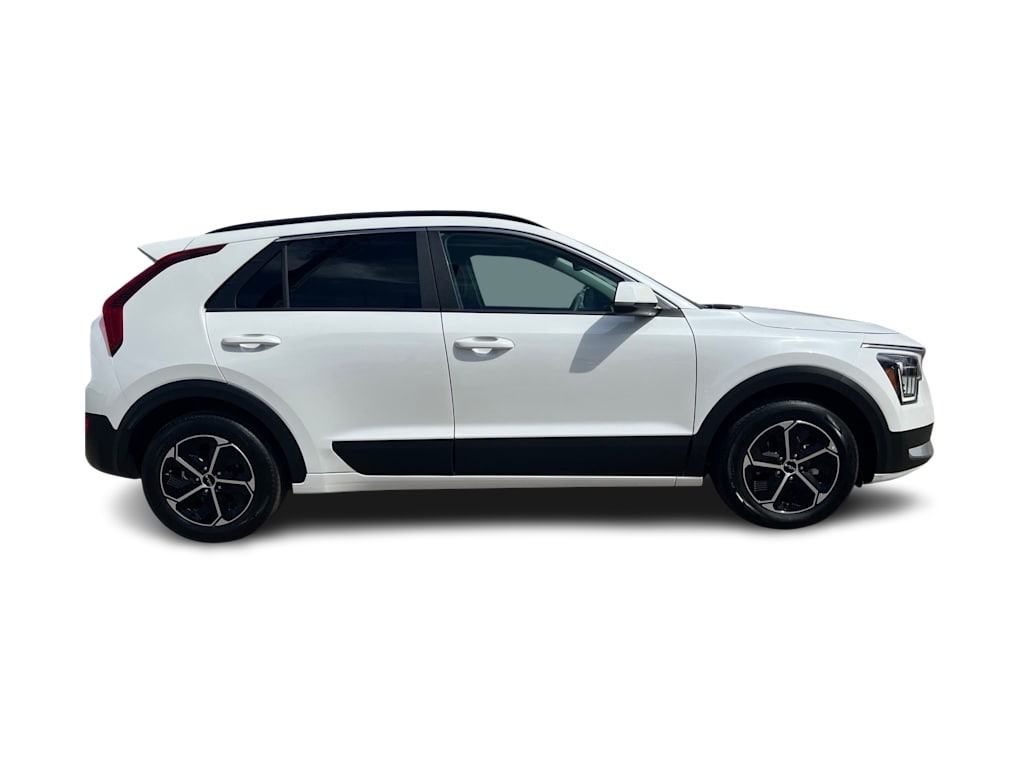 Thumbnail: 2025 Kia Niro - 18