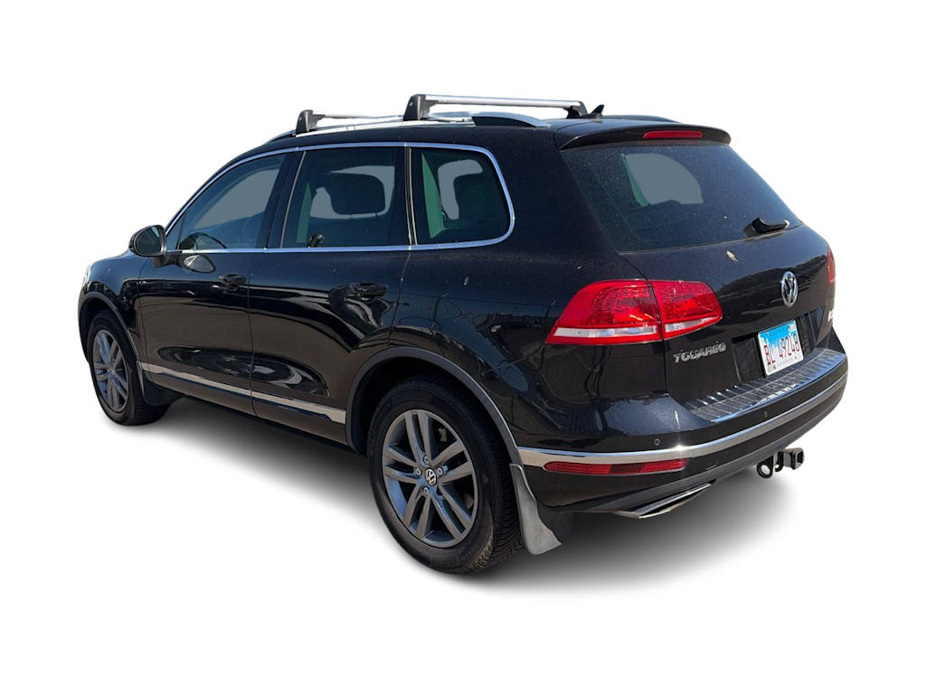 Thumbnail: 2016 Volkswagen Touareg - 4