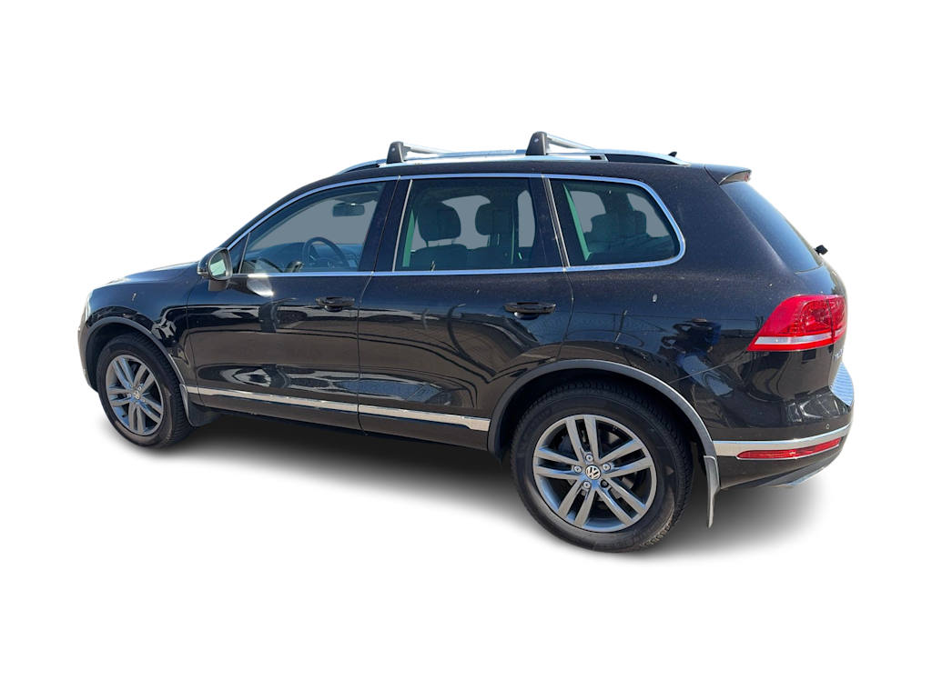 Thumbnail: 2016 Volkswagen Touareg - 3
