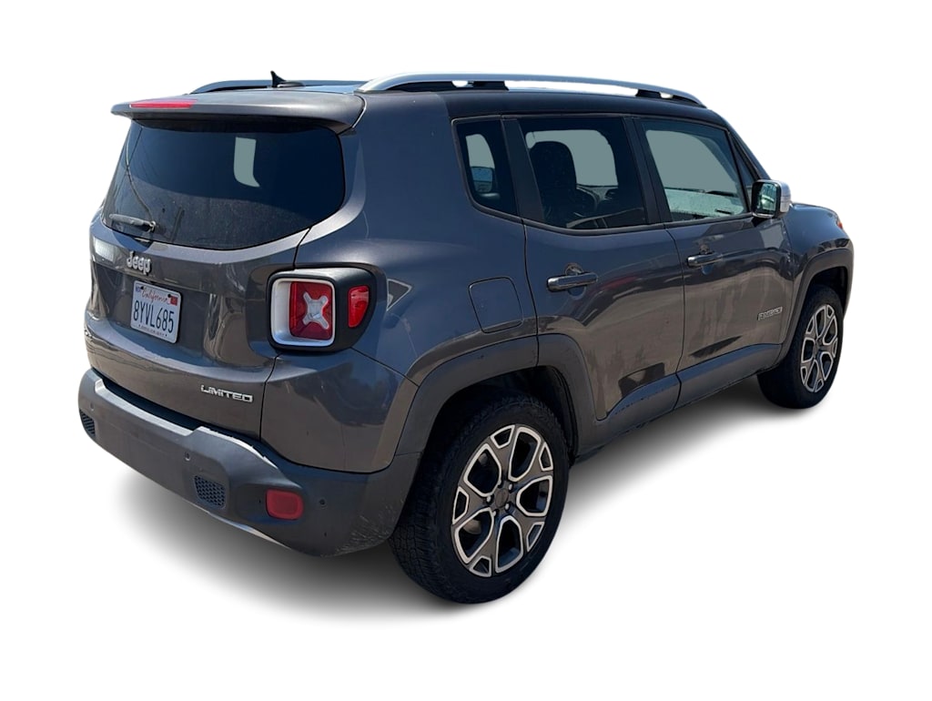 Thumbnail: 2016 Jeep Renegade - 17