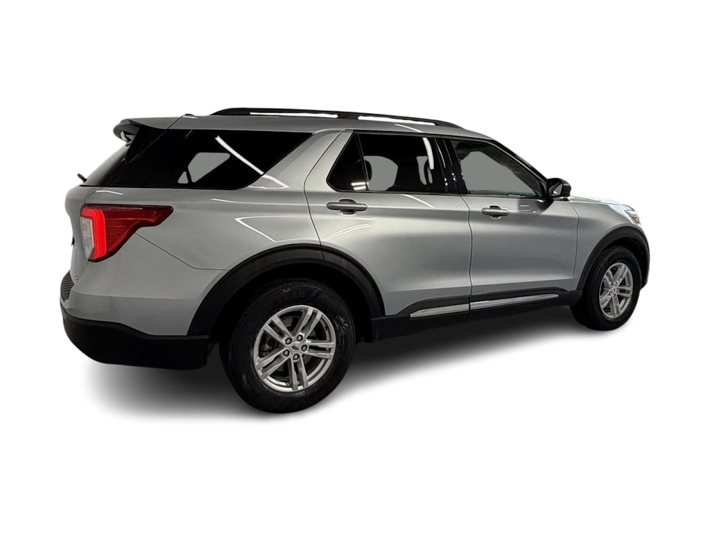 Thumbnail: 2022 Ford Explorer - 16