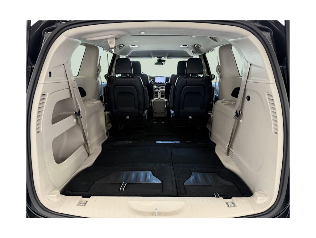 Thumbnail: 2023 Chrysler Pacifica - 13