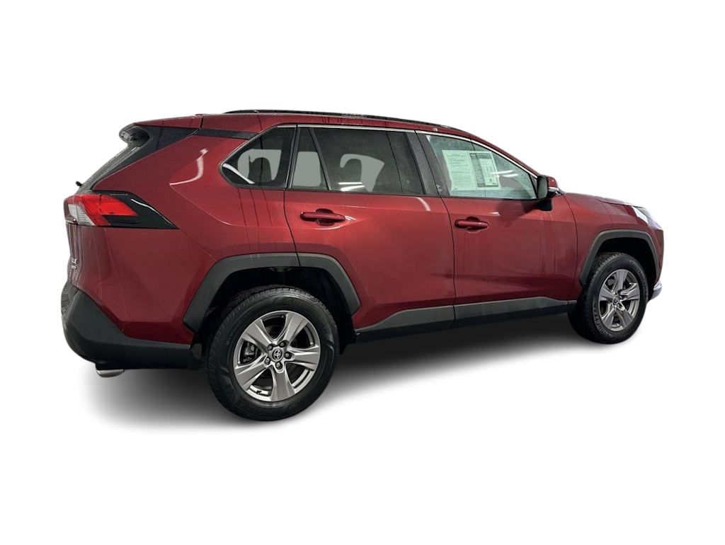 Thumbnail: 2022 Toyota RAV4 - 17