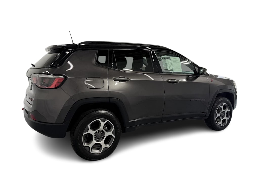 Thumbnail: 2022 Jeep Compass - 16