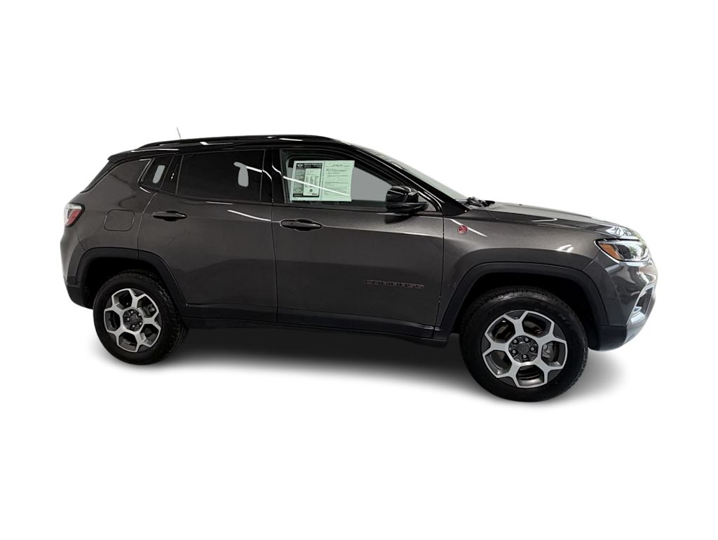 Thumbnail: 2022 Jeep Compass - 17
