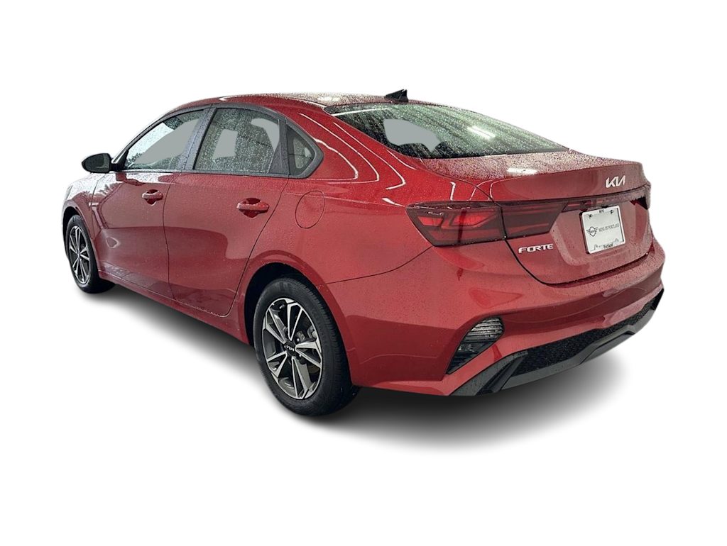 Thumbnail: 2024 Kia Forte - 4
