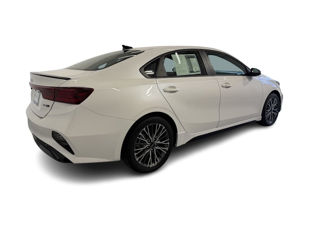 Thumbnail: 2024 Kia Forte - 18