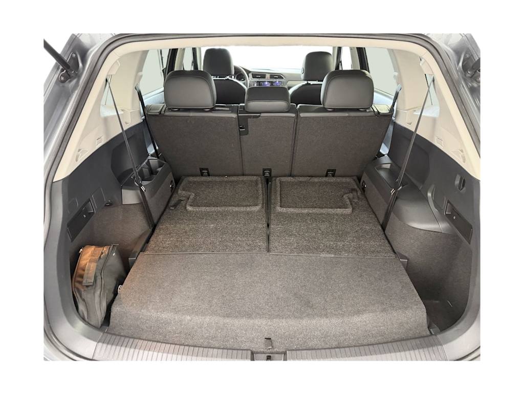 Thumbnail: 2018 Volkswagen Tiguan - 14