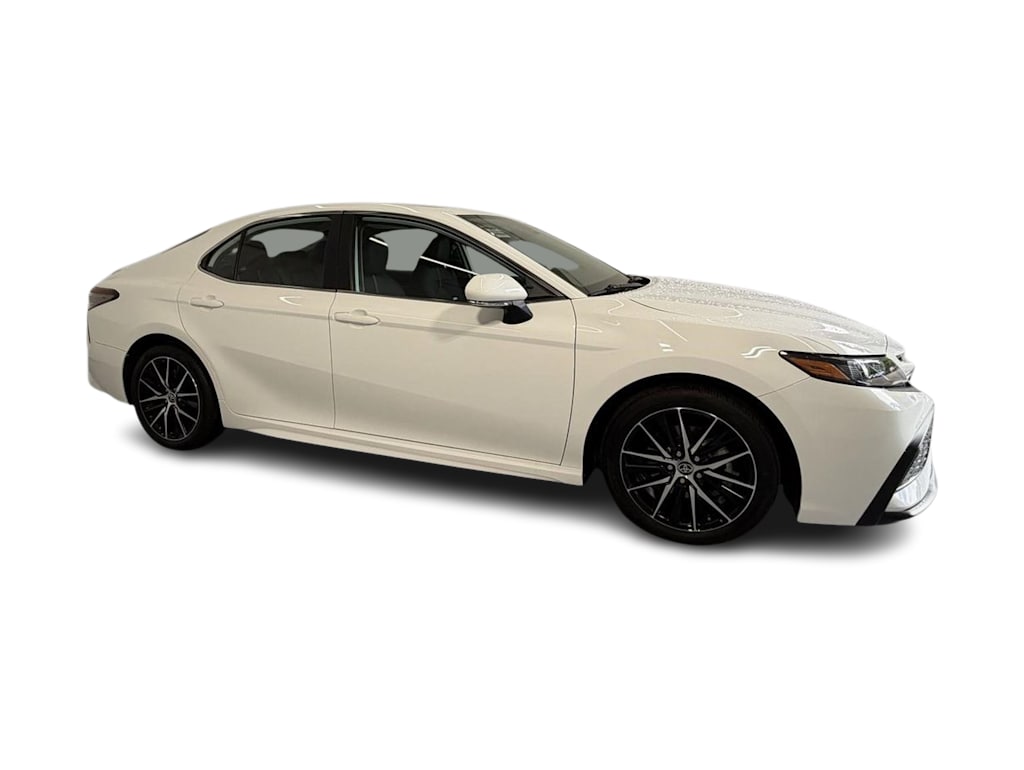Thumbnail: 2022 Toyota Camry - 16