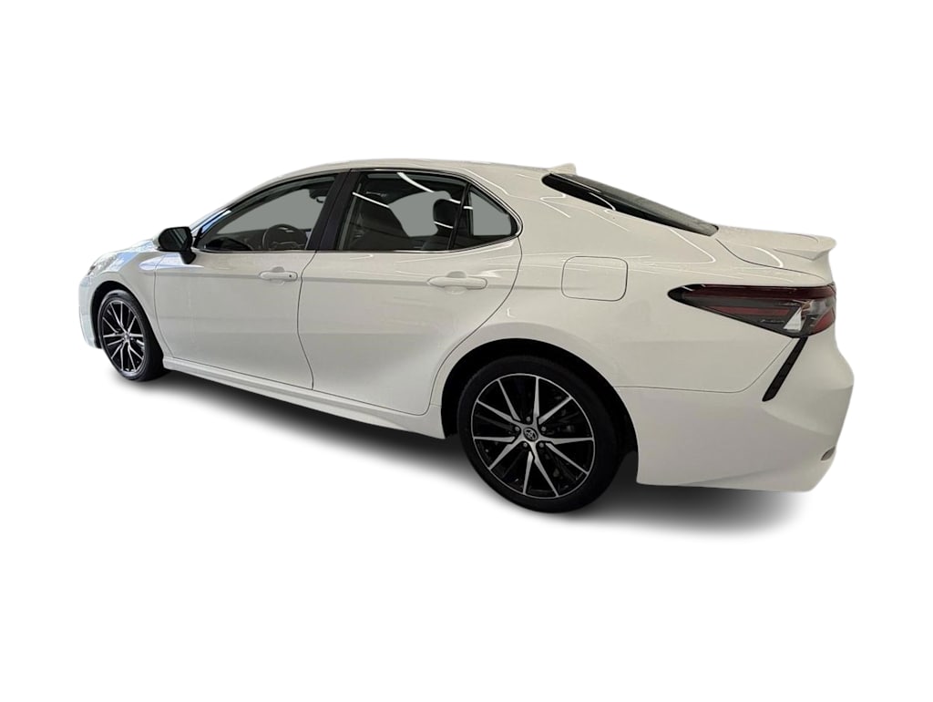 Thumbnail: 2022 Toyota Camry - 14