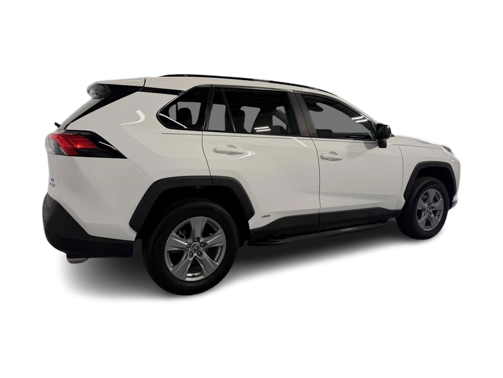 Thumbnail: 2022 Toyota RAV4 - 16